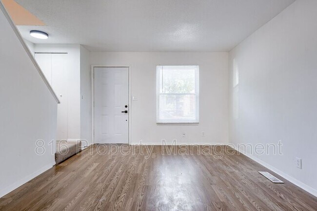 Photo - 9424 Reeder Ave