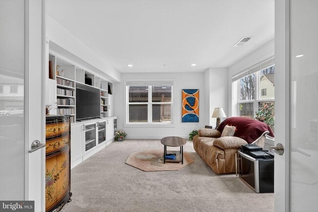 Building Photo - 3248 Royal Fern Pl