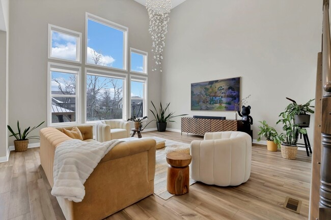 Photo - 300 Harness Way