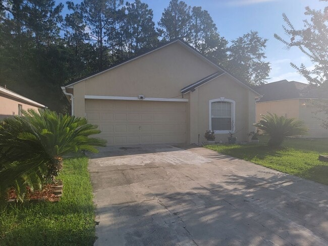 Building Photo - Coming Soon ... Charming 3 Bed/2 Bath Home...