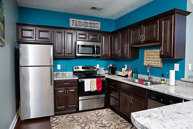 Building Photo - Galleria Pointe Apartments and Townhomes