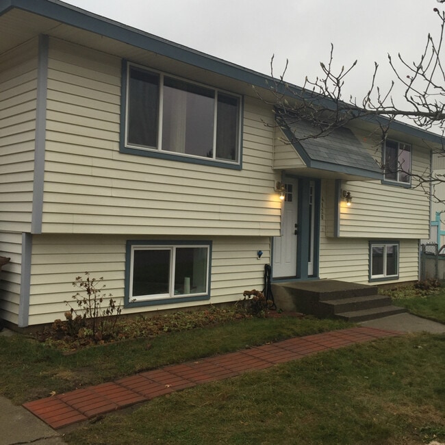 Building Photo - 4120 E Congress Ave Rental