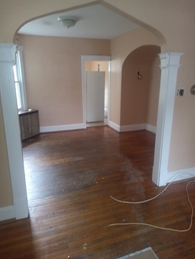 Photo - 30 Bellevue Ter