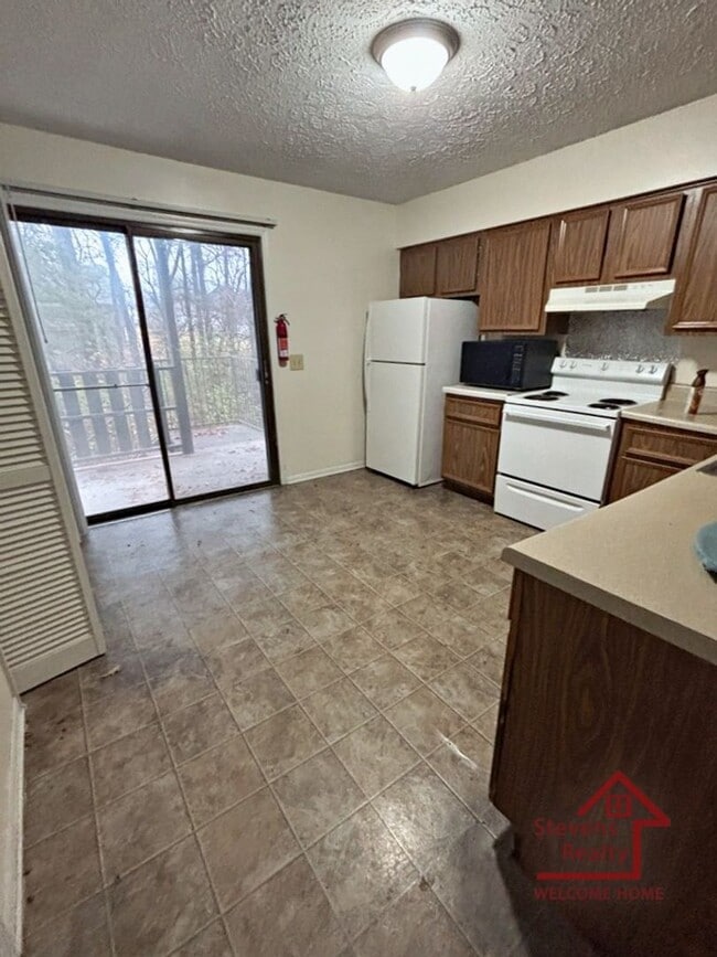 Photo - 111 Bybee Dr