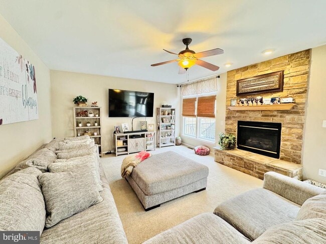 Photo - 29 Kinross Dr