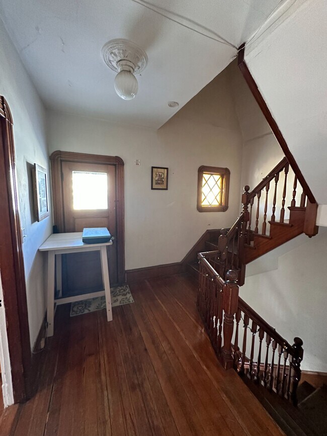 37 Josephine Ave