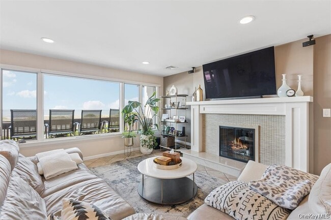 623 Oceanfront Unit A