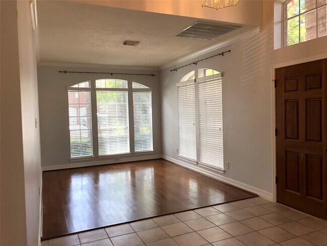 Photo - 18126 Somerset Knolls Ct