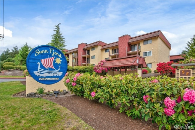 Building Photo - 1700 W Sunn Fjord Ln Rental