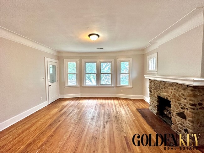Photo - 14650 Rutherford St Apartment Unit 14650 Rutherford St Upper
