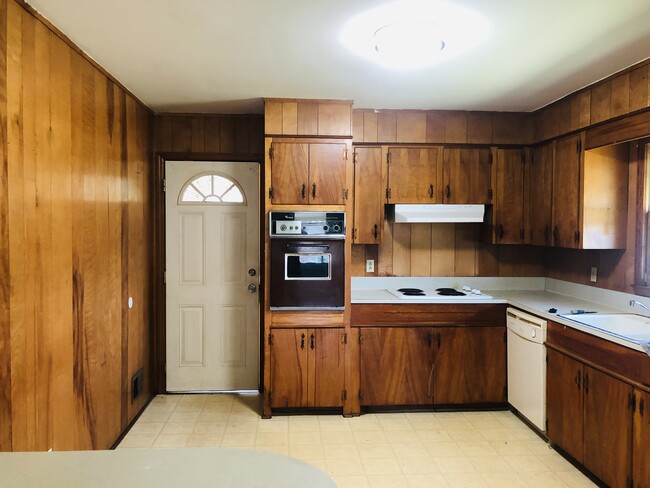 Building Photo - 8897 Asheville Hwy Rental