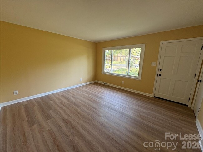 Photo - 800 Carrington Dr