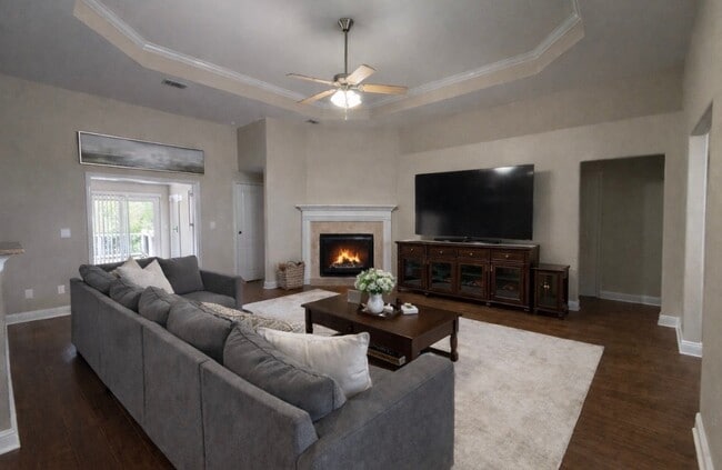 Photo - 211 Pinque Coat Ct