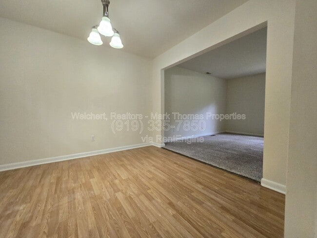 Photo - 119 Monterey Ln
