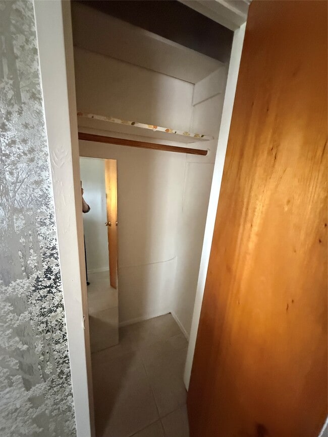 Photo - 1803 Tidwell Ln