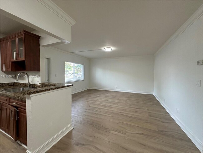 Photo - 1400 NE 56th St Unit 105