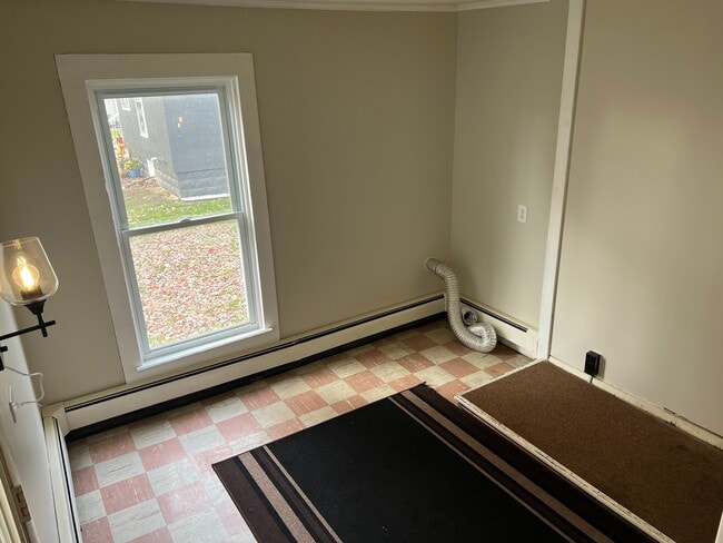 Photo - 420 William St