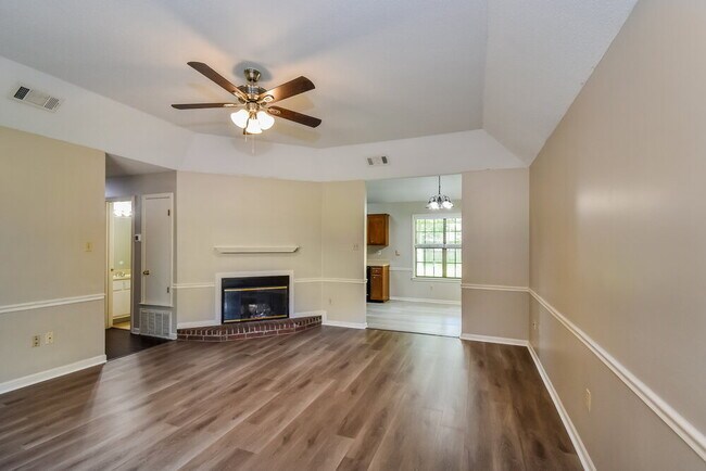 Photo - 3565 Foxfield Trail