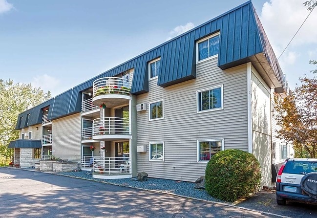 Lesterwood Apartments