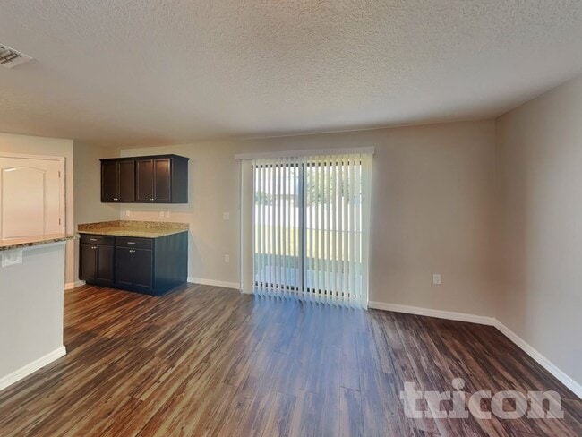 Photo - 3170 Courtland Blvd