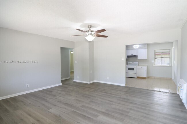 Building Photo - 1504 N 24th Ave Unit 1508 Rental