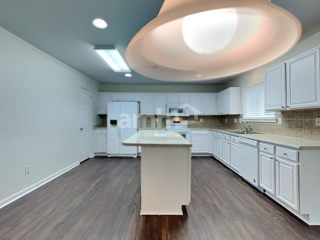 8836 Driftwood Commons Ct