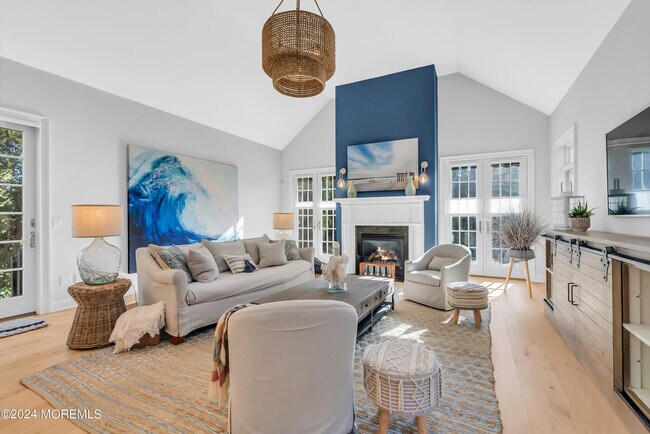 Photo - 118 Beacon Blvd