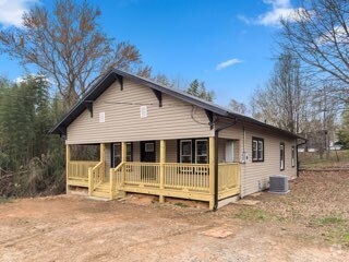 Building Photo - 114 Stamey St SE Rental