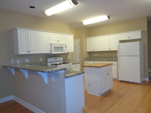 Photo - 928 Wonderland Pass