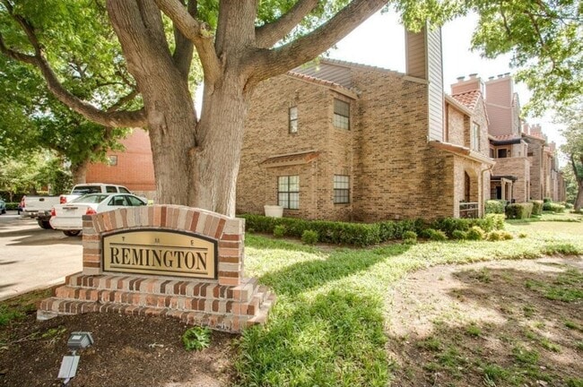 Building Photo - 6006 Auburndale Ave Unit 6006 B Auburndale Rental