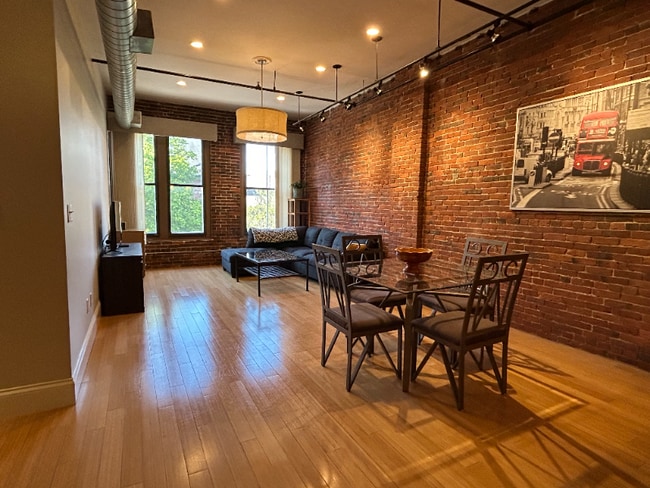 Photo - 61 Market St Unidad 3A