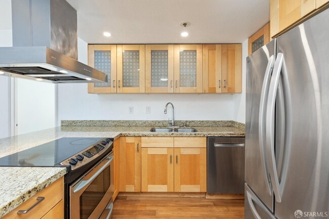 Photo - 201 Harrison St
