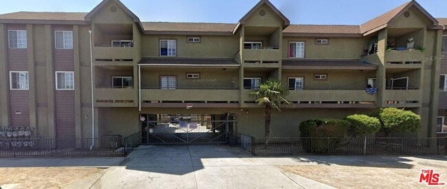 Photo - 7756 Laurel Canyon Blvd