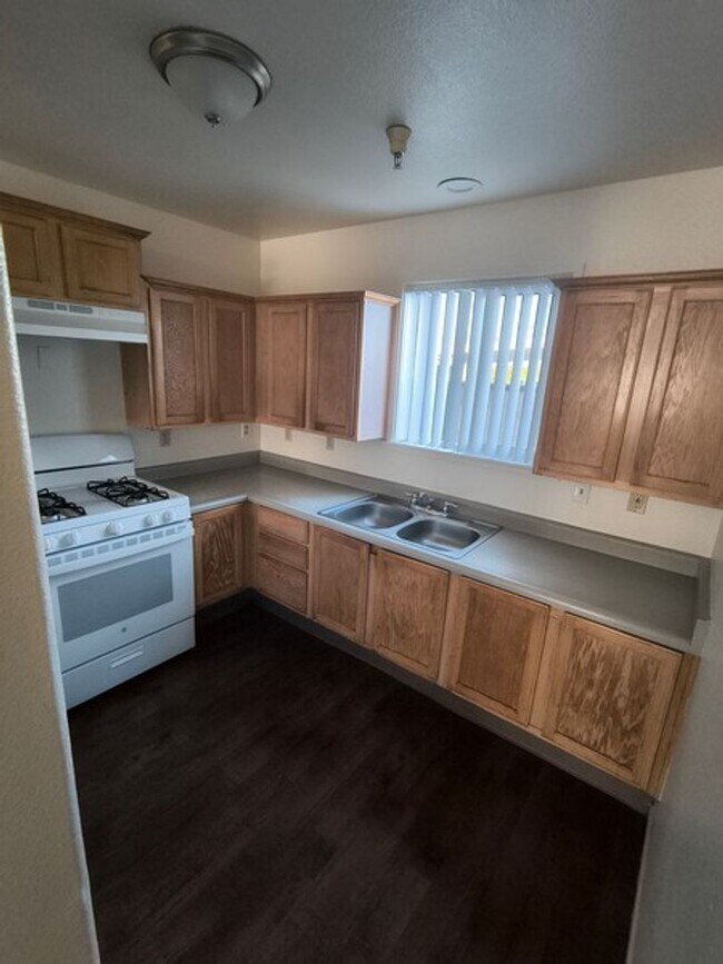 504 S Oakley Ave Unidad 504A
