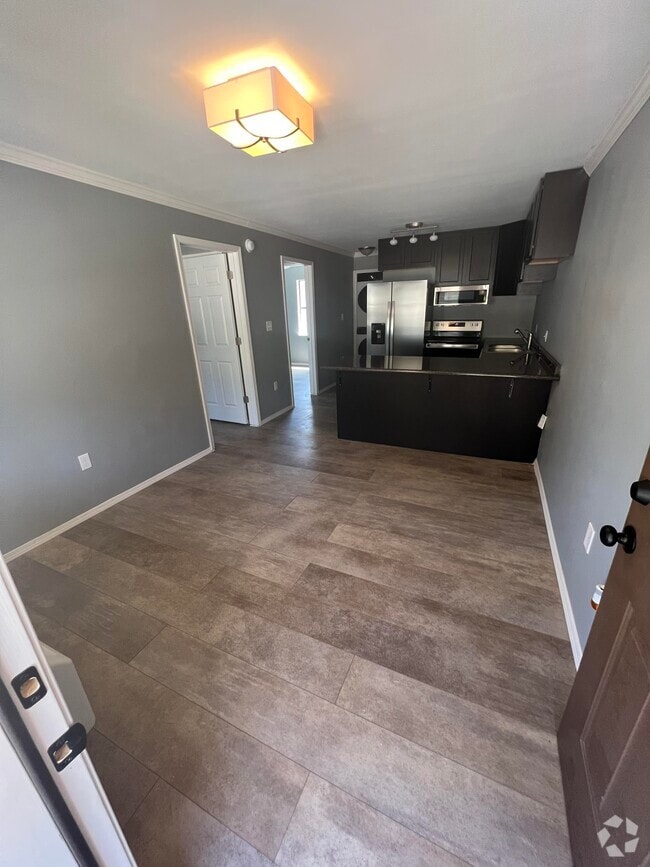 Building Photo - 103 Foxfire Dr Unit 2 Rental