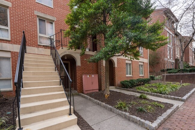 Photo - 35 Andrew Pl Unit R112