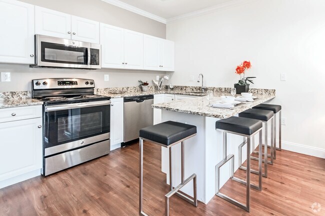 2 BR, 2 BA