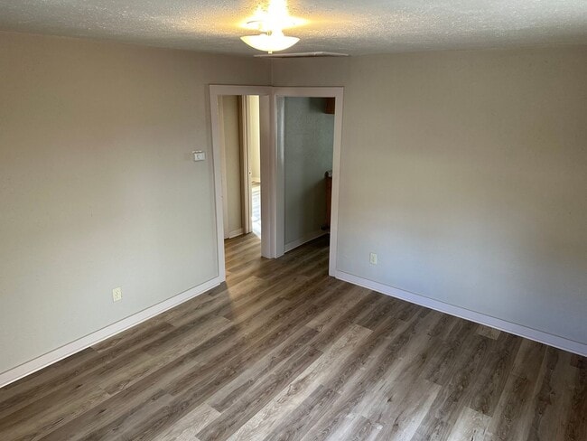 Photo - 2 Bedroom, 1 Bathroom Home with large backyard, near Downtown Springdale