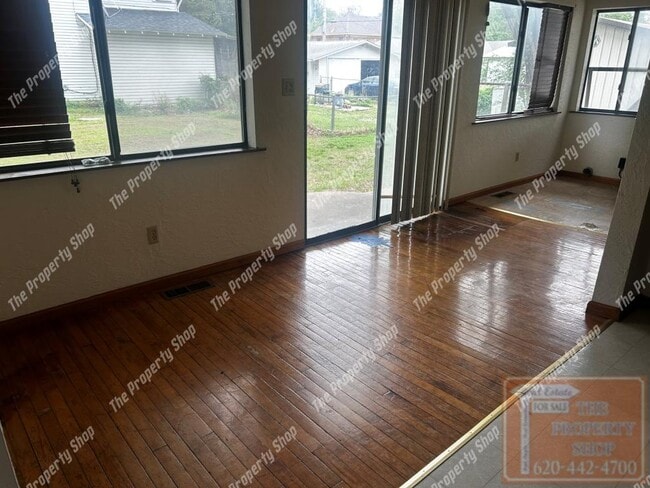 403 E 11th Ave