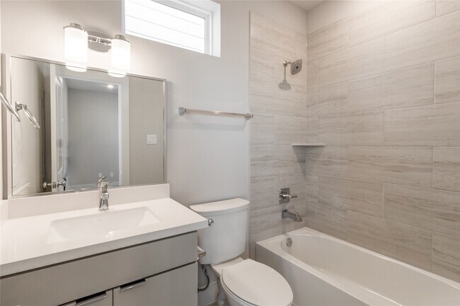 Photo - 1284 N Post Oak Rd