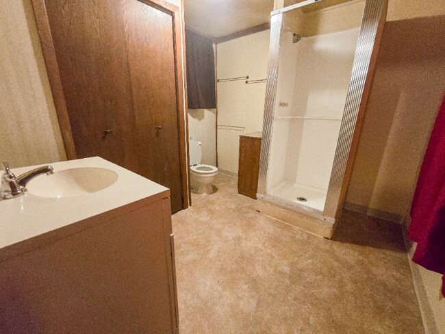 Photo - 1 E New York St