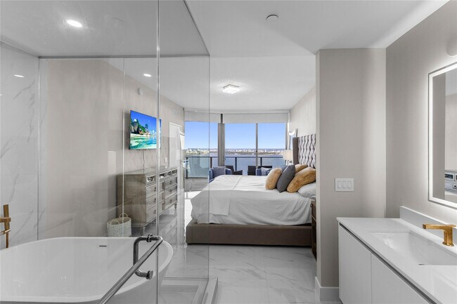 Photo - 700 NE Miami Pl Unit 4501