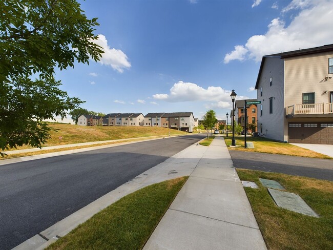 Photo - 301 W 20th St