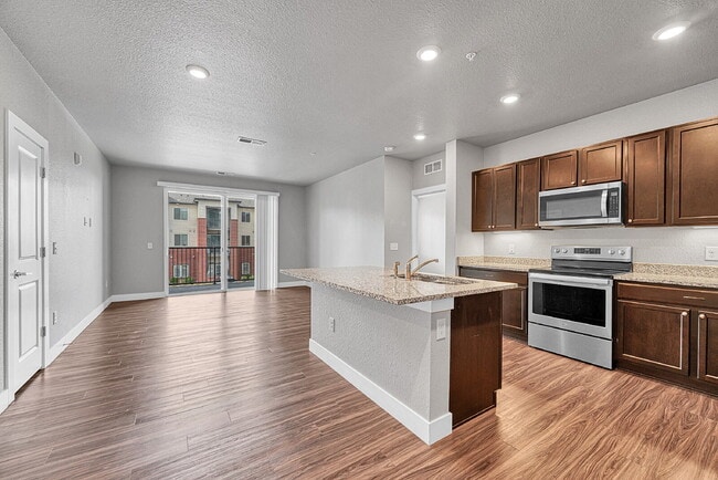 Photo - $1,775 - 2 Bed, 2 Bath Condo in Aurora wit... Unidad #204