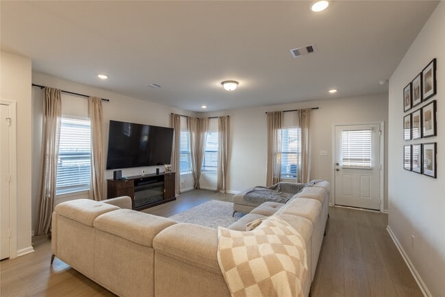 Building Photo - 32422 Clouser Crawdad Ct