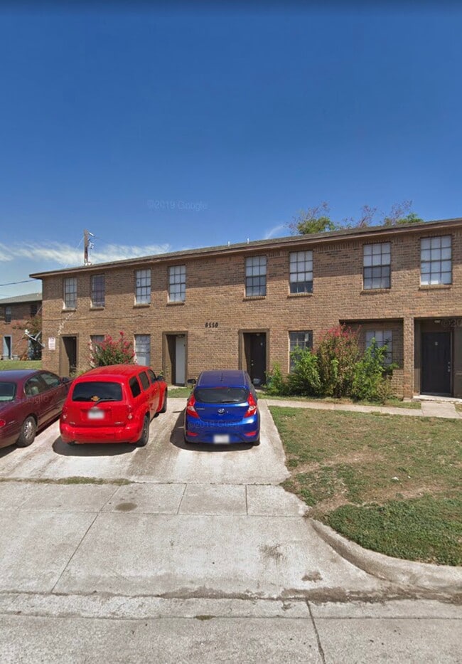 Building Photo - 8110 Foxfire Ln Unit B Rental