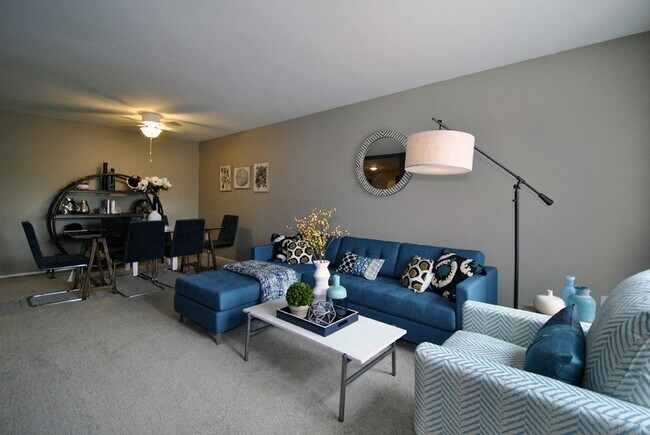 Photo - Village Green of Lansing Apartments