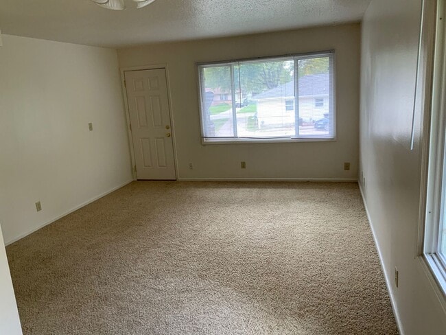 Starland Apartments