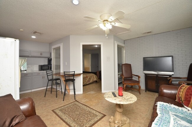 Photo - 13102 Richmond Ave.