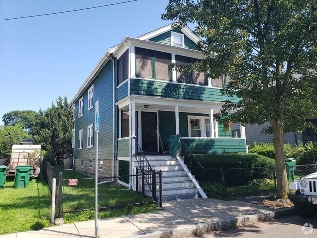 Building Photo - 77 Linwood St Unit 2 Rental